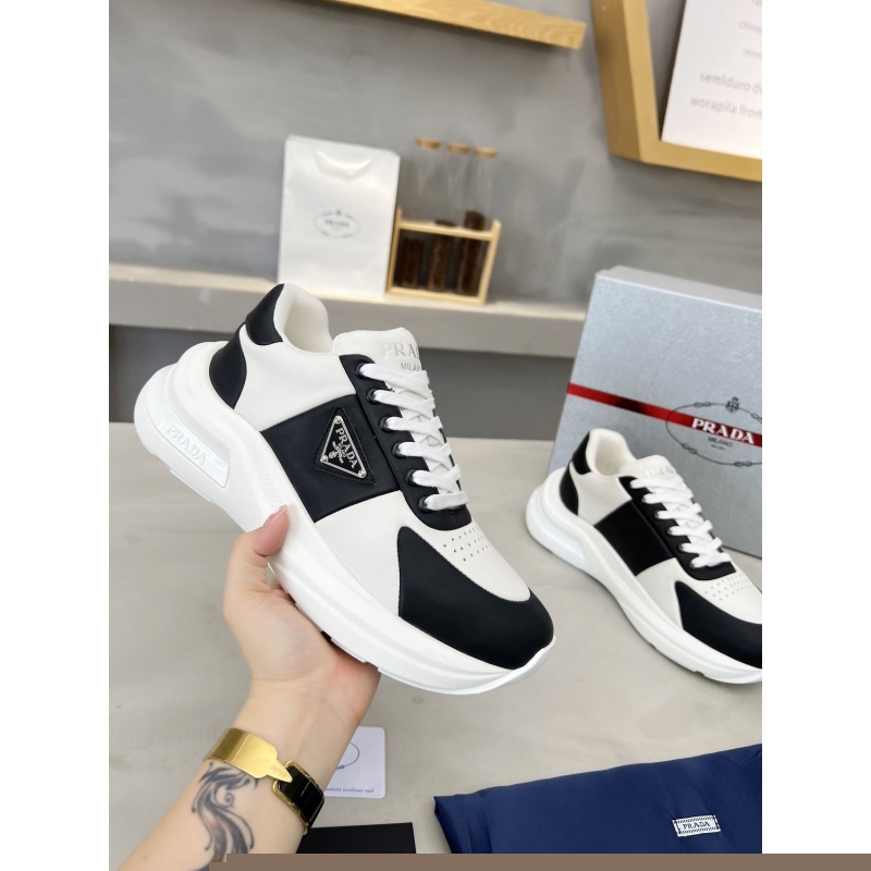 Pra*a casual shoes